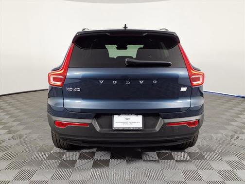 2022 Volvo XC40 Recharge Pure Electric Twin Plus