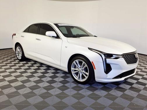 2023 Cadillac CT4 Luxury