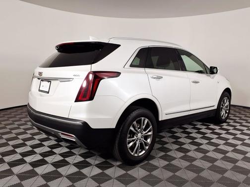 Crystal White Tricoat 2023 Cadillac XT5 FWD Premium Luxury