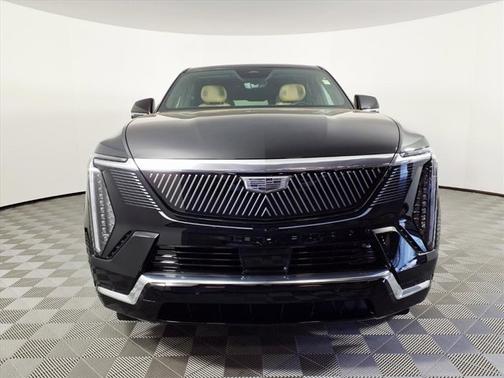 2025 Cadillac Escalade IQ Luxury 2