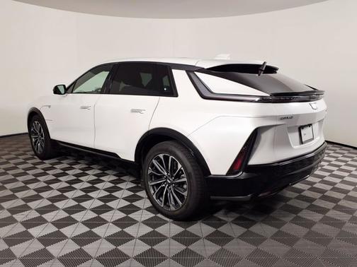 Crystal White Tricoat 2024 Cadillac LYRIQ Sport