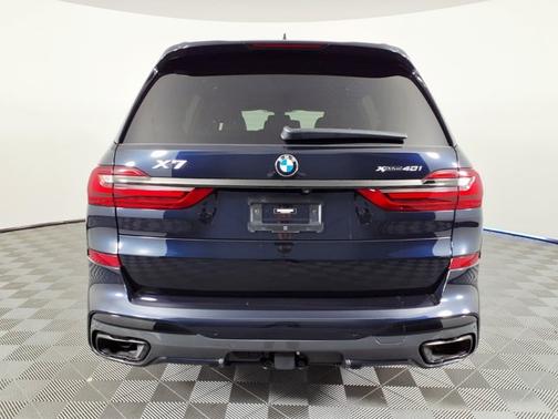 Carbon Black Metallic 2022 BMW X7 xDrive40i