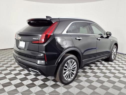 2024 Cadillac XT4 FWD Premium Luxury