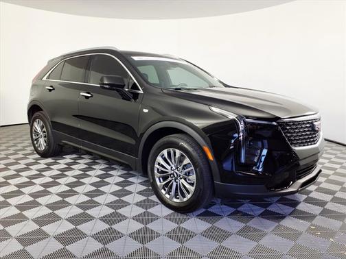 2024 Cadillac XT4 FWD Premium Luxury