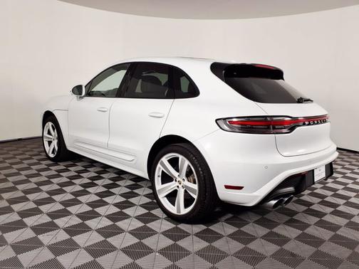 2023 Porsche Macan T