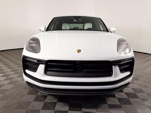2023 Porsche Macan T