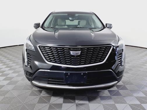 2022 Cadillac XT4 AWD Premium Luxury