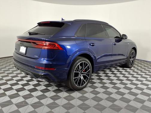 2022 Audi Q8 Premium Plus