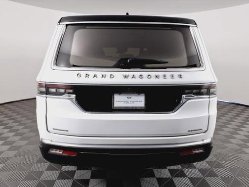 2022 Jeep Grand Wagoneer Series III