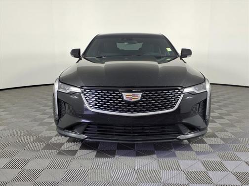 2022 Cadillac CT4 Luxury