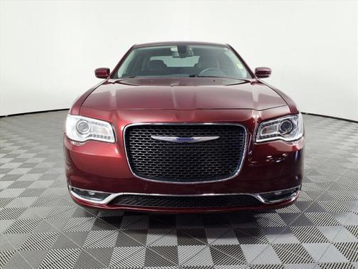 2019 Chrysler 300 Touring L