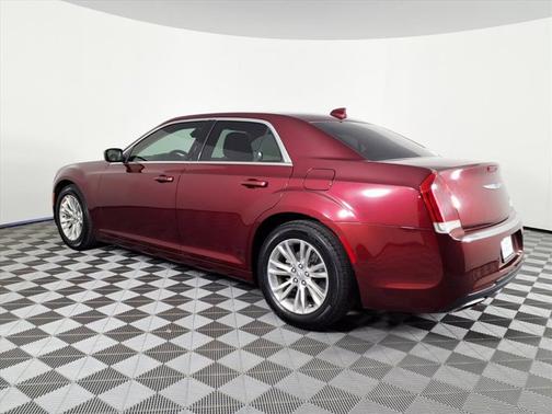 2019 Chrysler 300 Touring L
