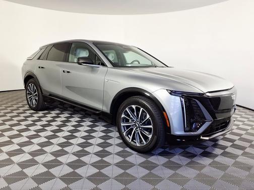 Argent Silver Metallic 2024 Cadillac LYRIQ Sport