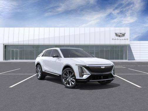 Vibrant White Tricoat 2027 Cadillac LYRIQ Signature Luxury