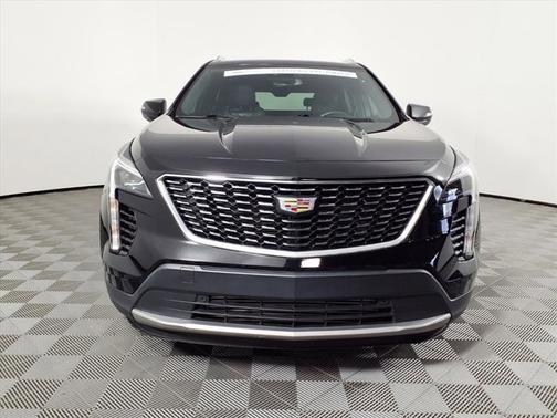 2023 Cadillac XT4 FWD Premium Luxury