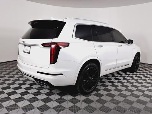 2022 Cadillac XT6 Premium Luxury