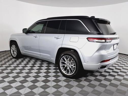 2024 Jeep Grand Cherokee Summit