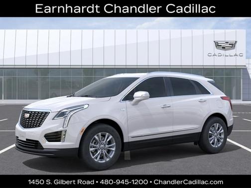 Crystal White Tricoat 2026 Cadillac XT5 FWD Luxury