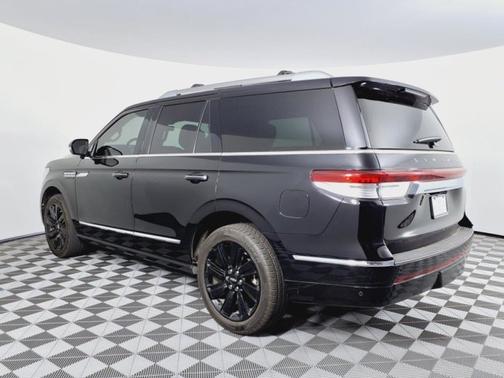 2023 Lincoln Navigator Reserve