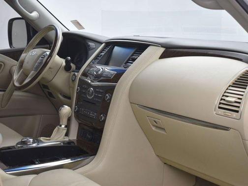 2016 INFINITI QX80 Base