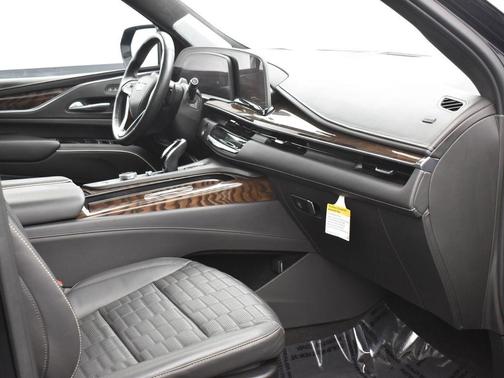 2023 Cadillac Escalade ESV Sport Platinum