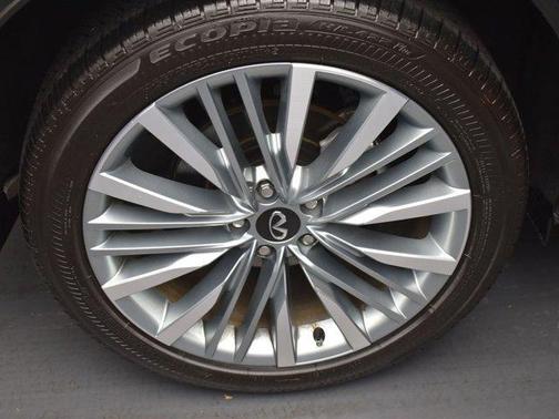 2024 INFINITI QX50 SENSORY