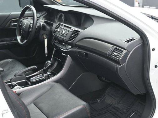 2017 Honda Accord Sport SE