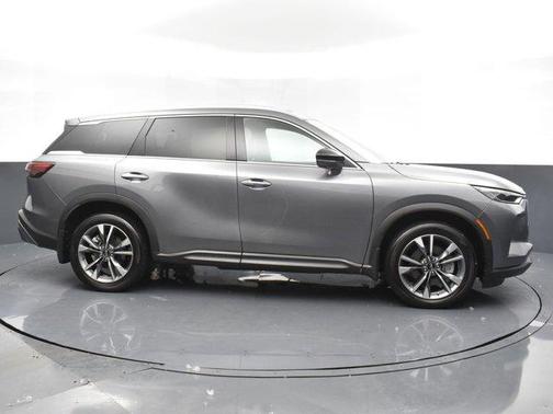 2022 INFINITI QX60 Luxe