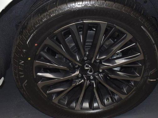 2025 INFINITI QX80 AUTOGRAPH