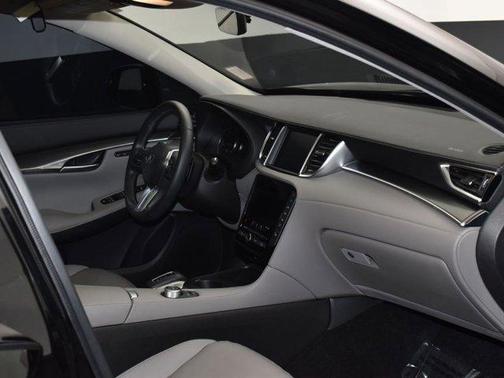 2024 INFINITI QX50 Luxe