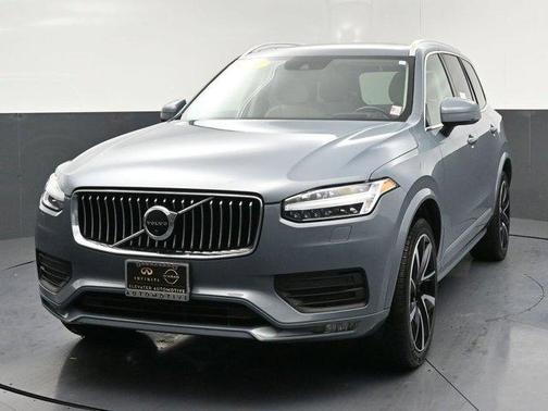 2021 Volvo XC90 T6 Momentum 6 Passenger