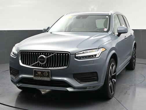 2021 Volvo XC90 T6 Momentum 6 Passenger