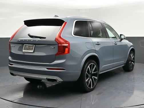 2021 Volvo XC90 T6 Momentum 6 Passenger