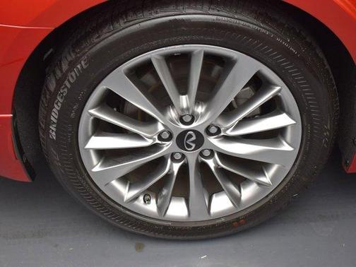 2024 INFINITI Q50 LUXE