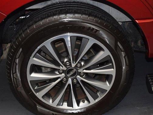 2015 Lincoln Navigator Base