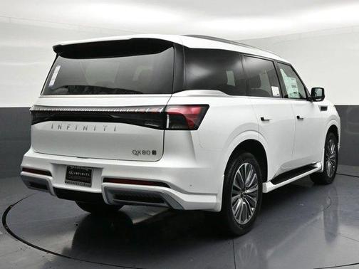 2026 INFINITI QX80 Luxe