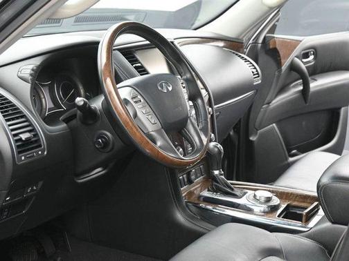 2016 INFINITI QX80 Base