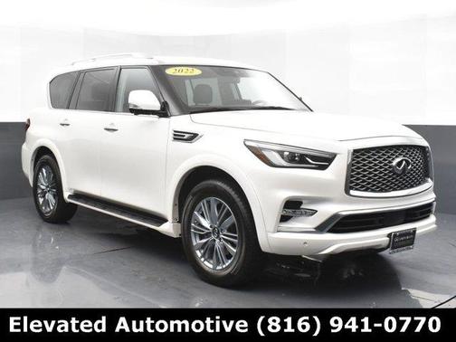 2022 INFINITI QX80 Luxe