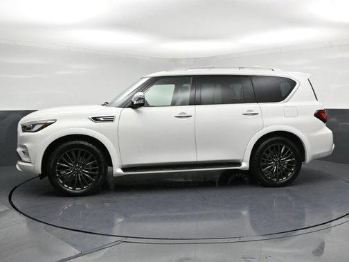 2023 INFINITI QX80 SENSORY