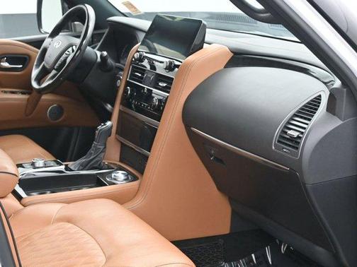 2023 INFINITI QX80 SENSORY