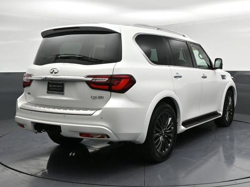 2023 INFINITI QX80 SENSORY