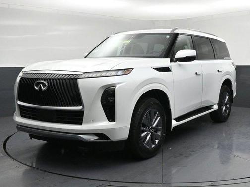 Radiant White 2026 INFINITI QX80 PURE