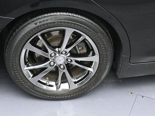 2015 INFINITI Q50 Hybrid Premium