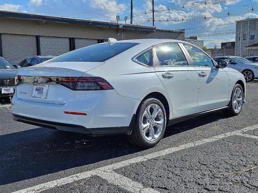 2025 Honda Accord LX 1.5T