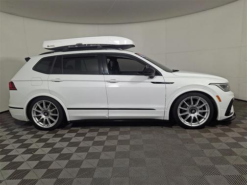 2022 Volkswagen Tiguan 2.0T SE R-Line Black 4MOTION