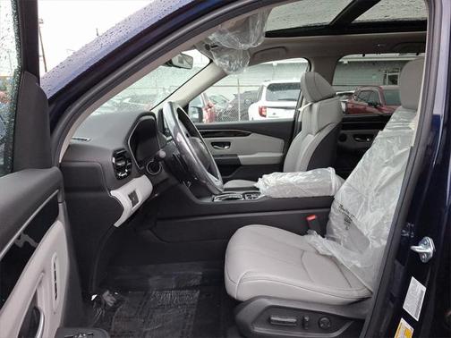 2025 Honda Pilot Touring 8-Passenger