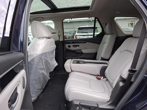 2025 Honda Pilot Touring 8-Passenger