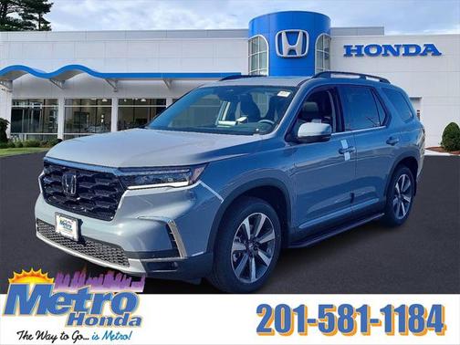 2025 Honda Pilot Touring 8-Passenger