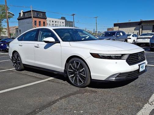 2025 Honda Accord Hybrid Touring