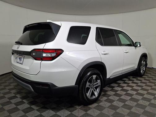 Platinum White Pearl 2025 Honda Pilot EX-L